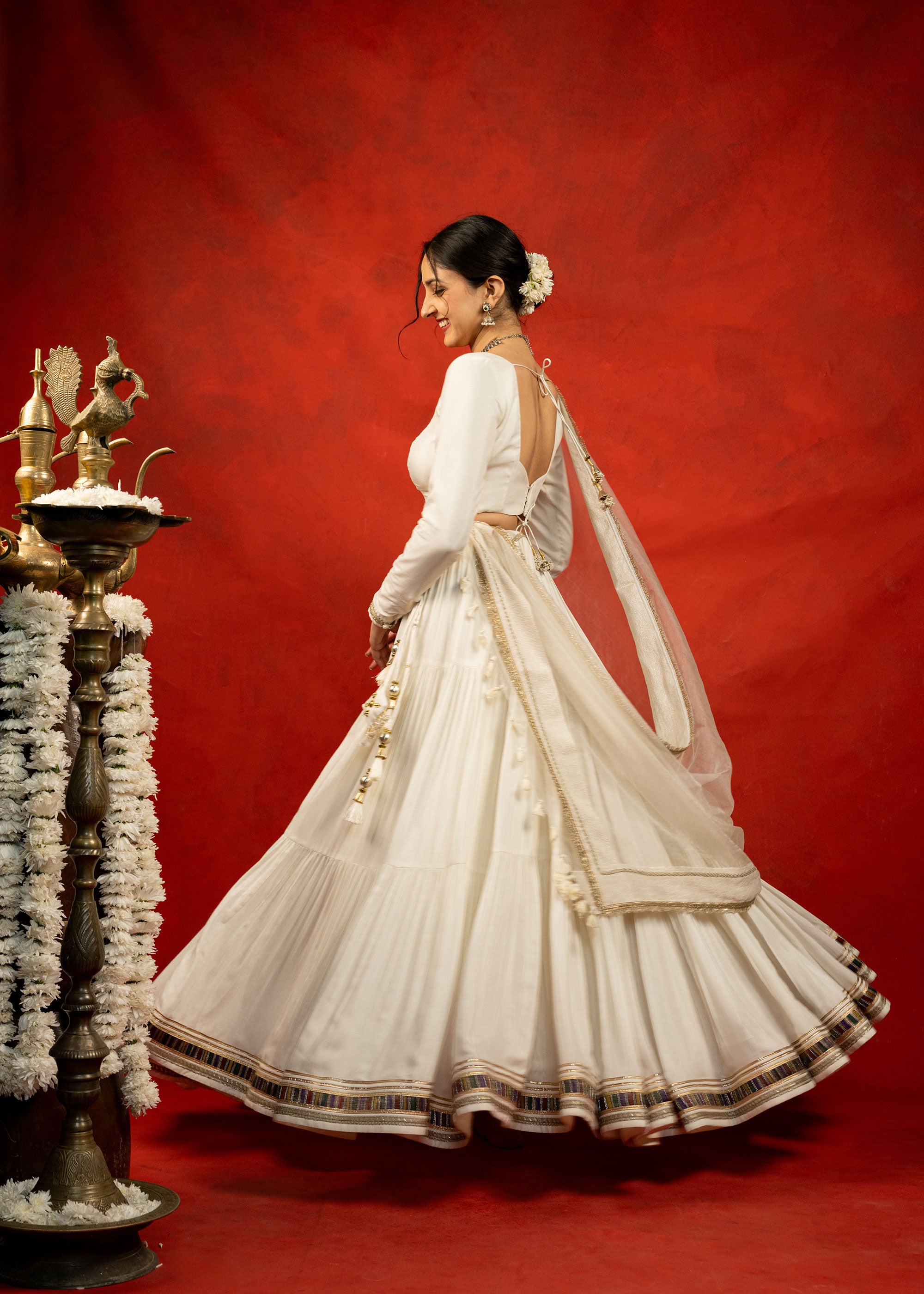 Safed Gather Wala Chaniya Choli set