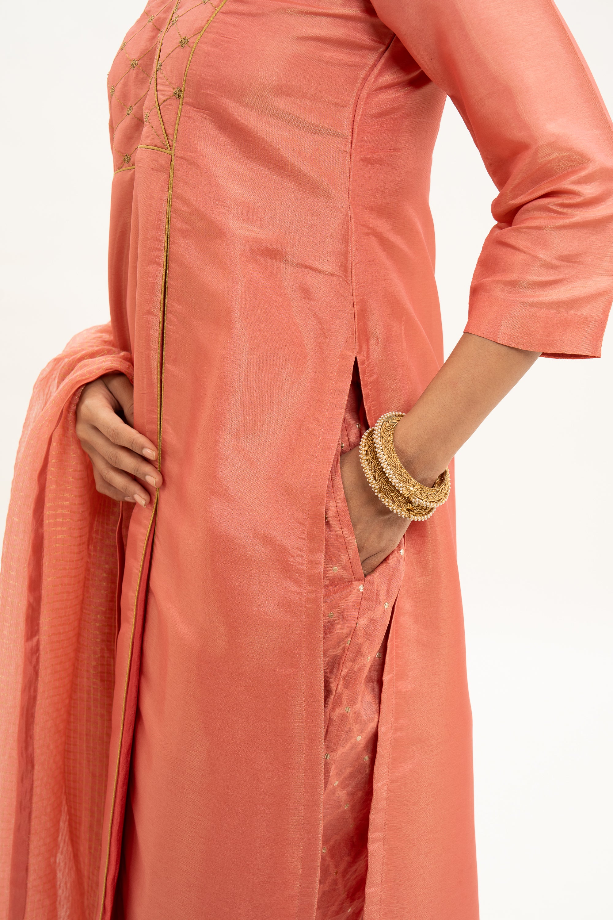 Miorah Traditional Zari Tissue Kurta Set