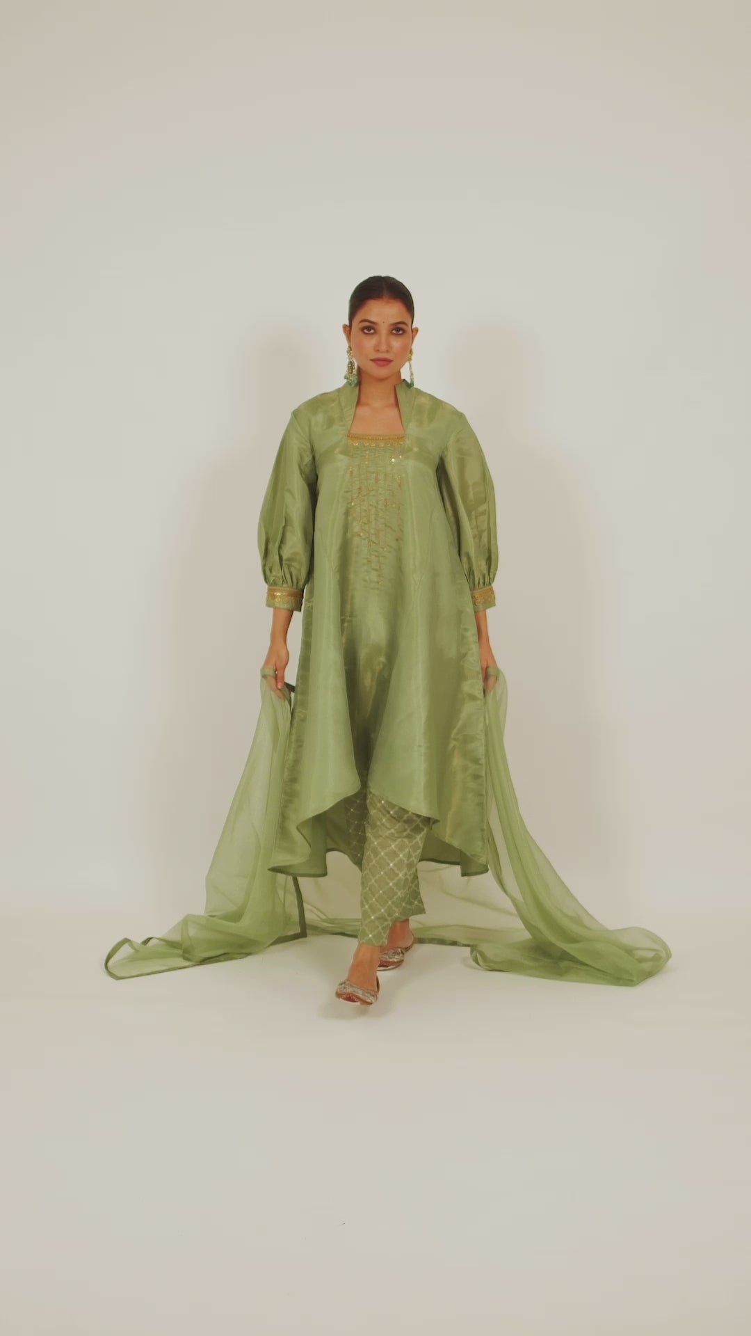Miorah Square Neck Zari Tissue Kurta Set