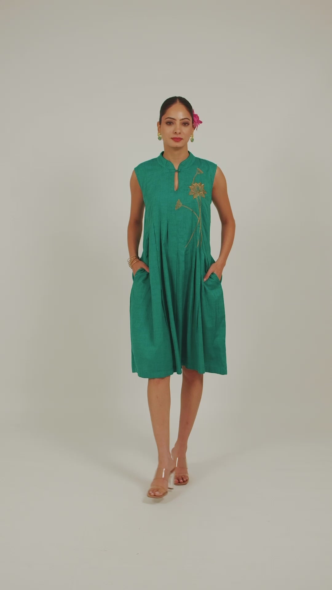 Kamal Talai Elegant Pleated Sleeveless Ethnic Dress